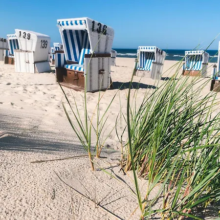 Hotel Grosses Ferienhaus Mit Sauna Und Garten Sylt
