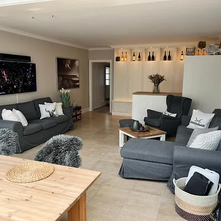 Grosses Ferienhaus Mit Sauna Und Garten