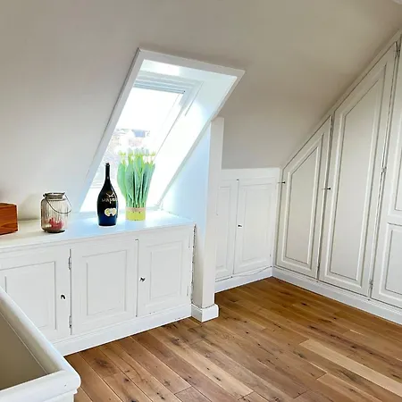 Grosses Ferienhaus Mit Sauna Und Garten 4*